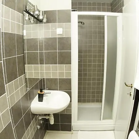 Appartement Inviting 7 Sleeps 4 Guests Split