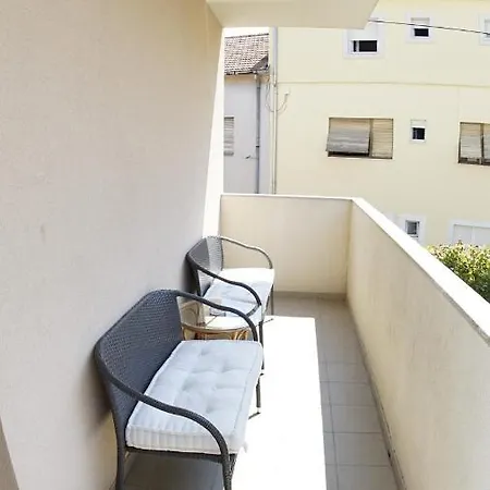 Inviting 7 Sleeps 4 Guests Appartement *