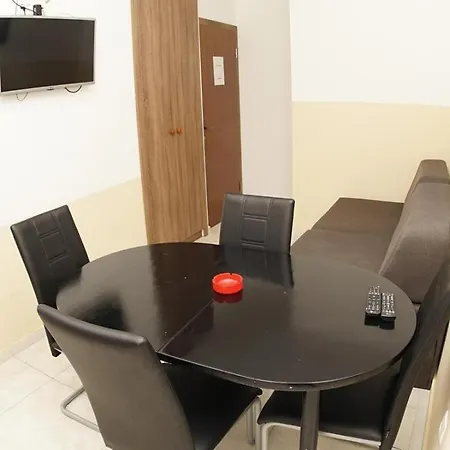 Appartement Inviting 7 Sleeps 4 Guests